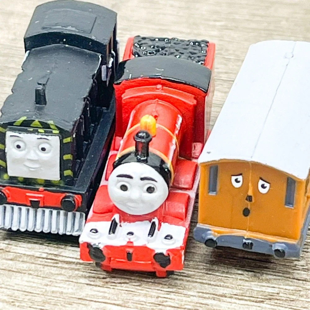 Thomas & Friends Mini Train Engine Lot of 8 Thomas James Percy Gordon Mavis